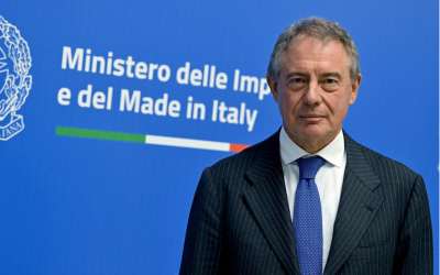 ministro urso, holostem